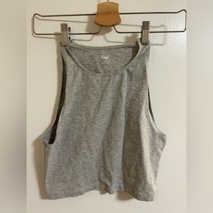 BNWOT Aritzia TNA muscle crop, grey, medium